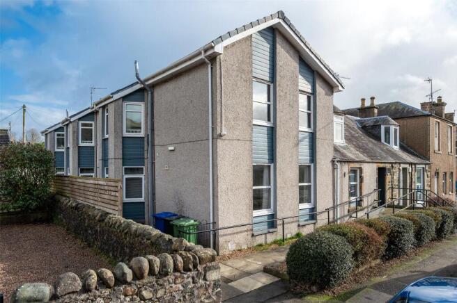 9 bed property, in Wardlaw House, £700,000