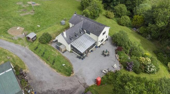 5 bed property, in Whitland, £735,000