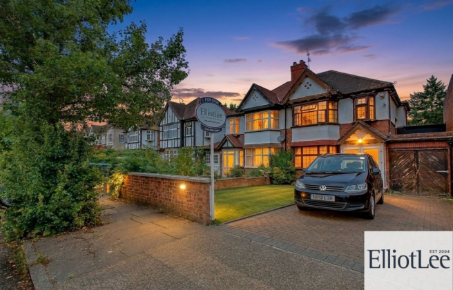 3 bed property, in Norval Road, £800,000