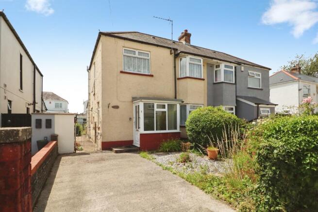 3 bed property, in Heather Avenue, £235,000