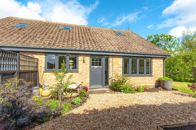 3 bed property, in York YO19, £400,000