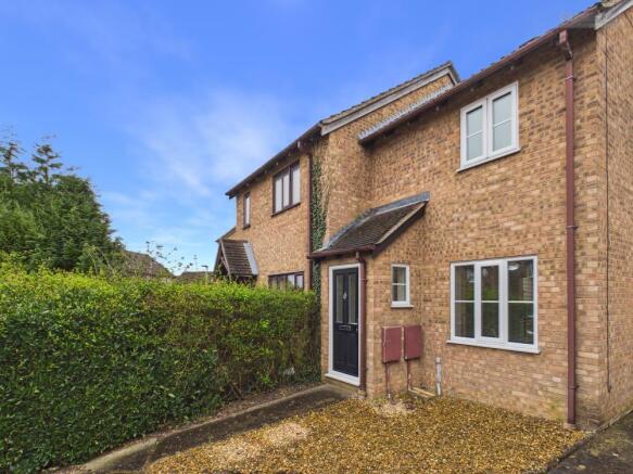 2 bed property, in Campbell Drive, £170,000