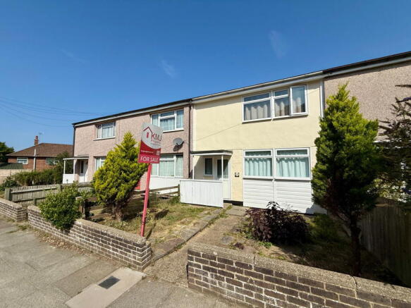2 bed property, in Cranwell Road, £250,000