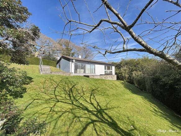 5 bed property, in Tresillian, £549,950