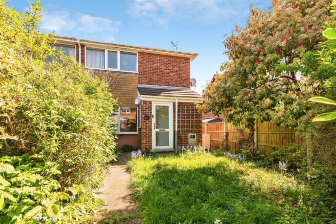 2 bed property, in Springfields, £249,000