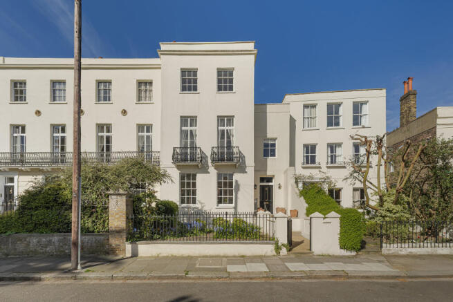 5 bed property, in Black Lion Lane, £2,250,000