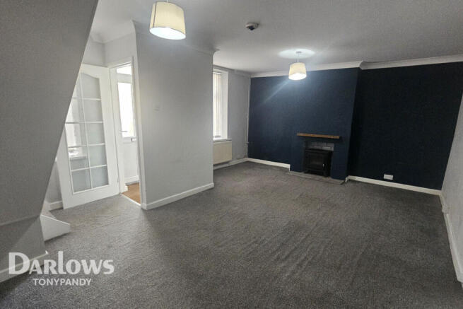 3 bed property, in Ferndale CF43 3, £110,000