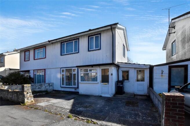 3 bed property, in Triscombe Road, £155,000