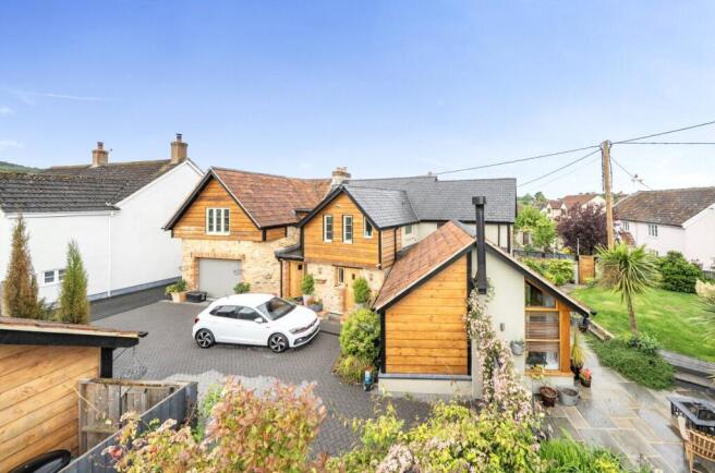4 bed property, in Blagdon Hill, £799,950
