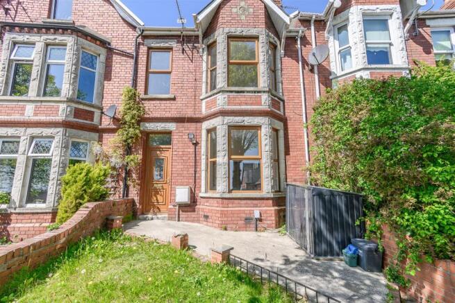 5 bed property, in Romilly Road, £364,950