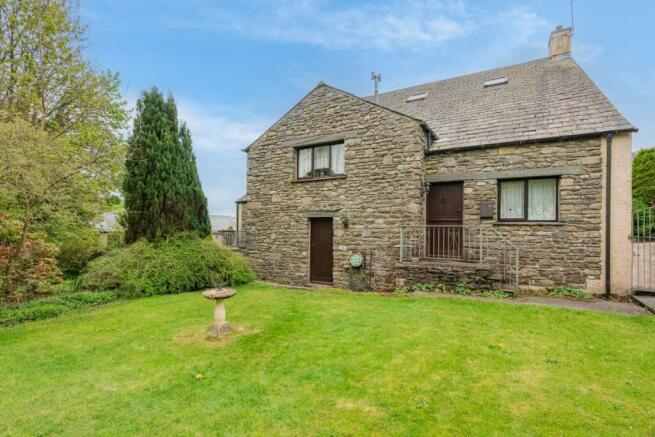 6 bed property, in Great Eskrigg End, £845,000