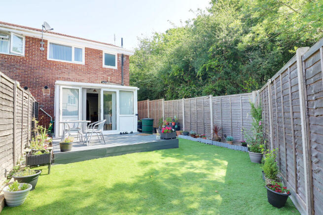 3 bed property, in Cornbrook Grove, £325,000
