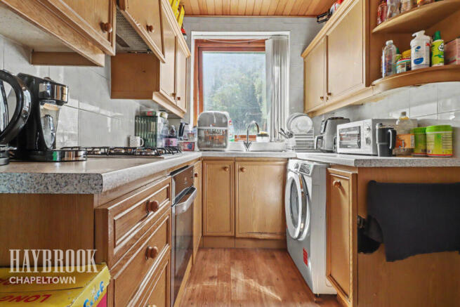 3 bed property, in Earl Marshal Road, £210,000