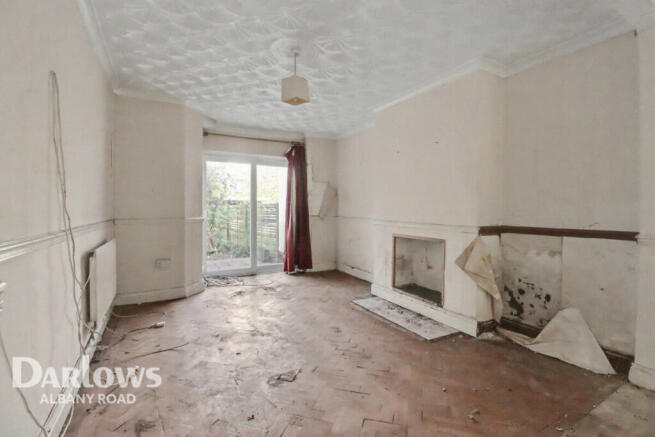 2 bed property, in Clydesmuir Road, £185,000