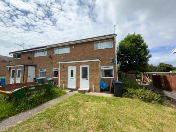 2 bed property, in Prestatyn, £110,000