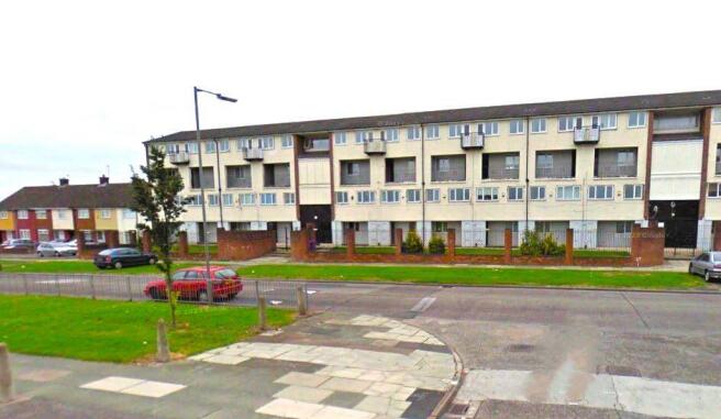 2 bed property, in 56A Storrington Avenue, £35,000