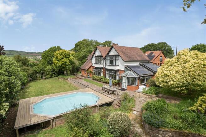 5 bed property, in Hele Cross, £1,200,000