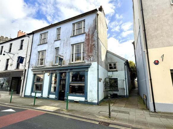 4 bed property, in King Street, £189,950
