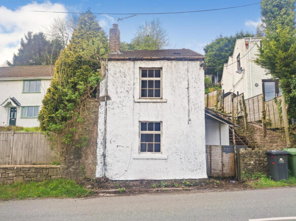 1 bed property, in Bramble Cottage, £45,000