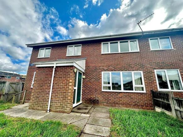 4 bed property, in Longridge, £285,000