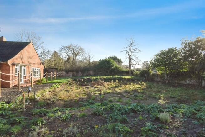 Studio, in Pretoria Road, £250,000