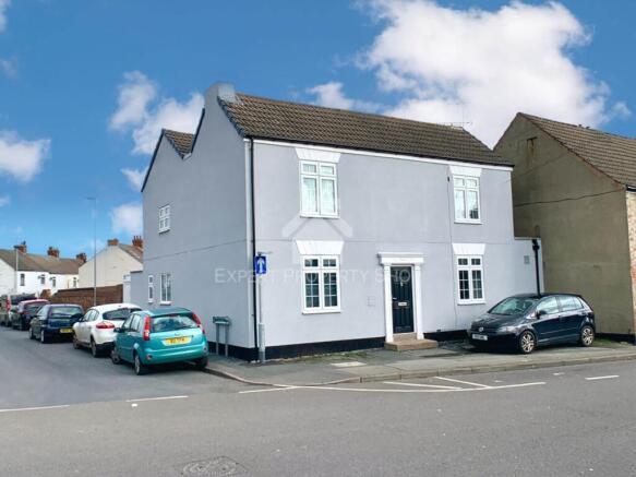 6 bed property, in Sandy Lane, £275,000