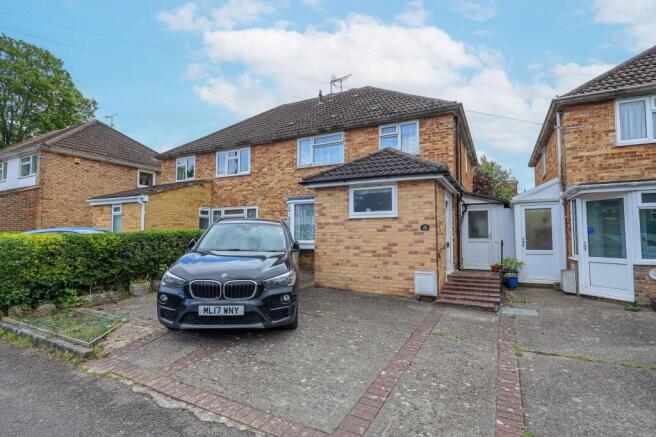 3 bed property, in Chanctonbury Road, £375,000
