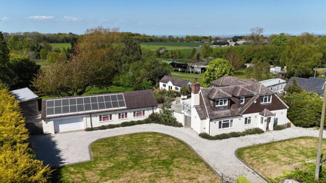 4 bed property, in Beautiful Country Retreat, £1,250,000