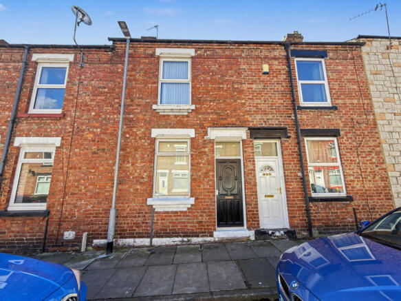 2 bed property, in Cumberland Street, £75,000