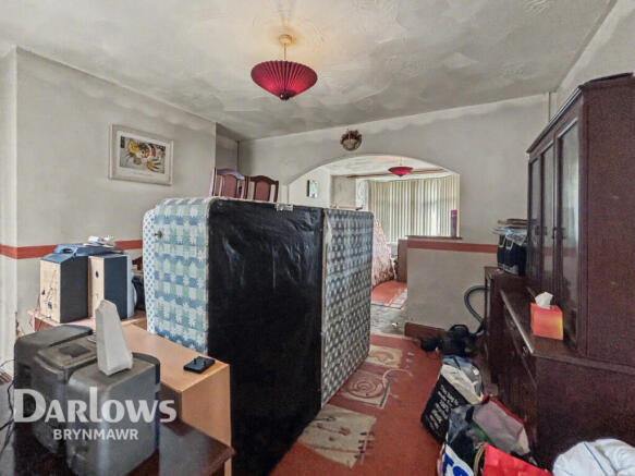 3 bed property, in Beaufort Road, £90,000