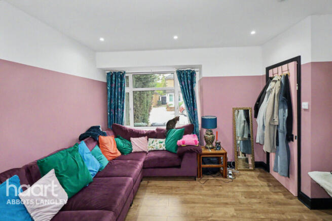 2 bed property, in Briar Road, £450,000