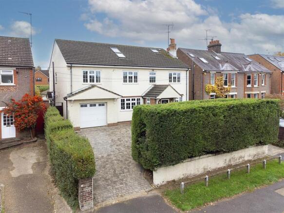 6 bed property, in Luton Road, £1,450,000