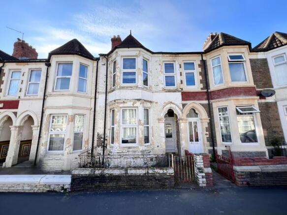 3 bed property, in Tewkesbury Street, £290,000