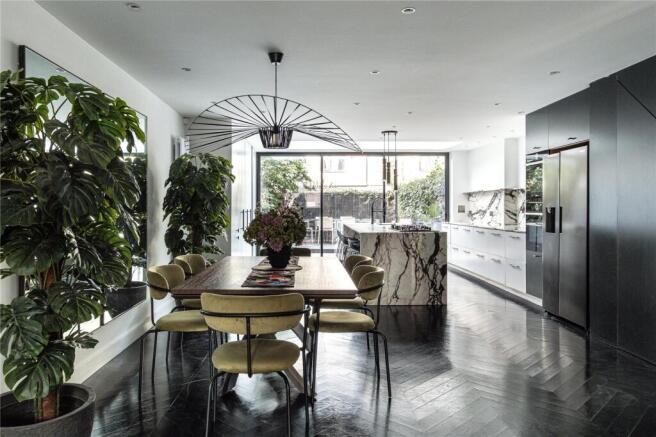 4 bed property, in Richmond Road, £1,650,000