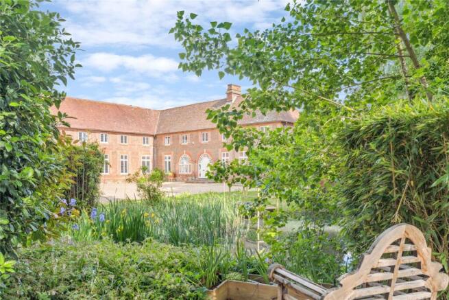 8 bed property, in Reads Lane, £2,950,000