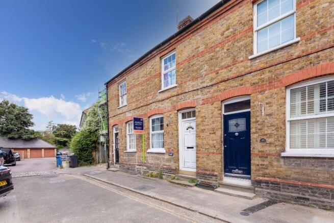 2 bed property, in ETON, £425,000