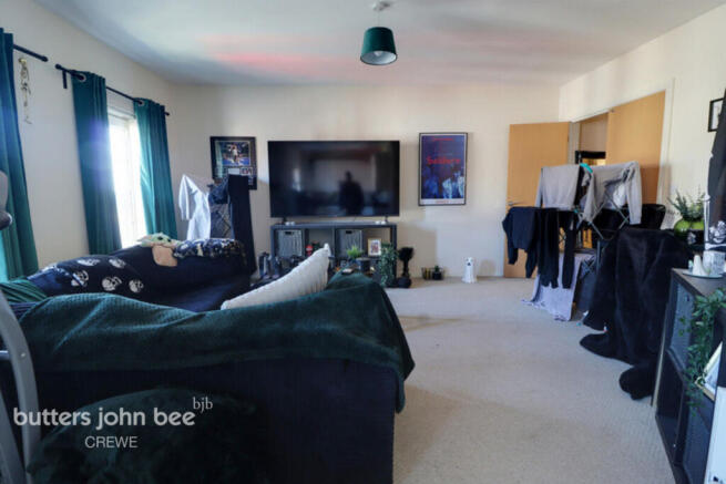 2 bed property, in St Georges Court, £103,500