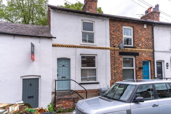 2 bed property, in Stanley Road, £274,950