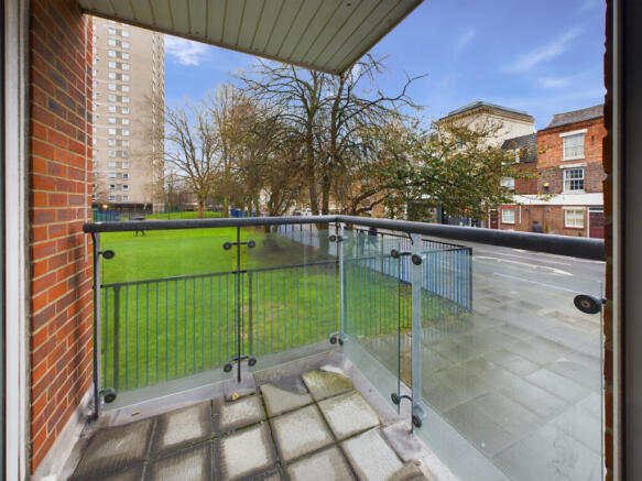 2 bed property, in Harbour Ridge, £140,000