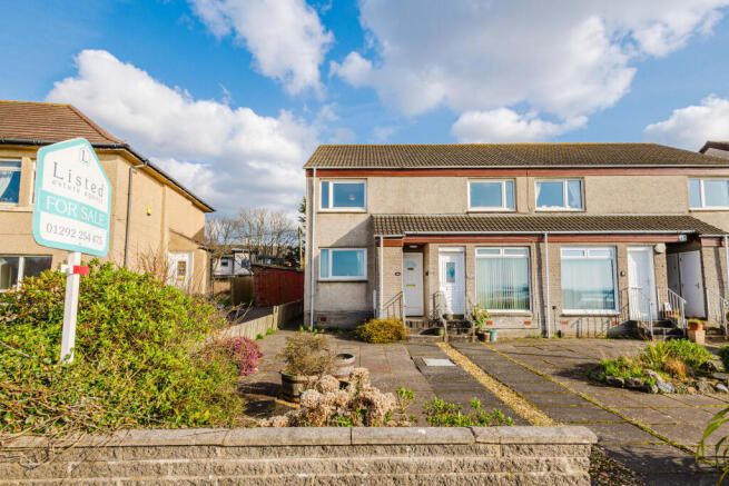 2 bed property, in North Shore Road, £139,995