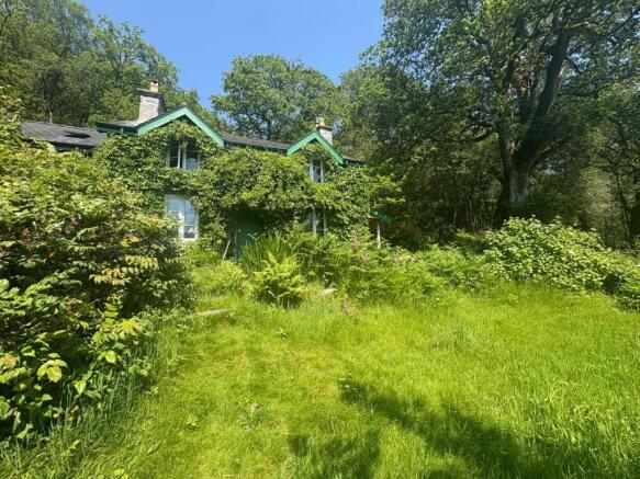 3 bed property, in Nantmor, £465,000