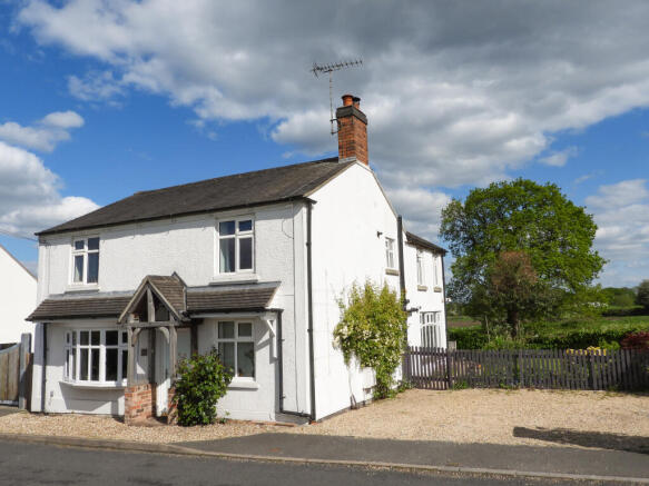 3 bed property, in Hopley Road, £550,000