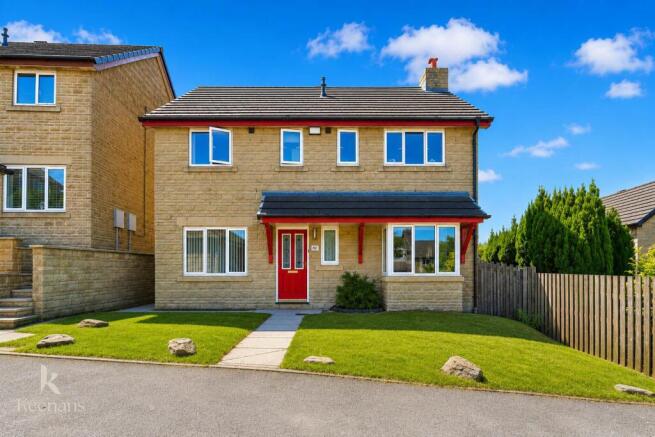 4 bed property, in Longridge Heath, £299,950