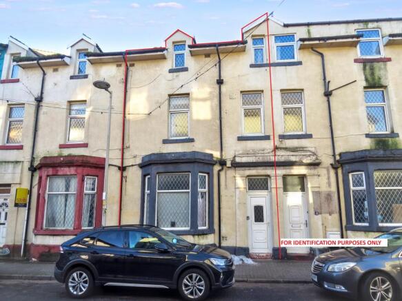 Studio, in 13 Bairstow Street, £30,000
