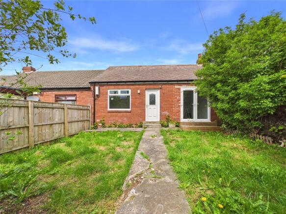 2 bed property, in Stainemore Terrace, £110,000