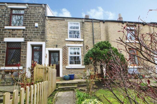 2 bed property, in Park Terrace, £170,000