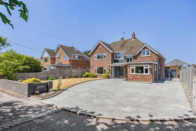 4 bed property, in Curls Lane, £1,250,000