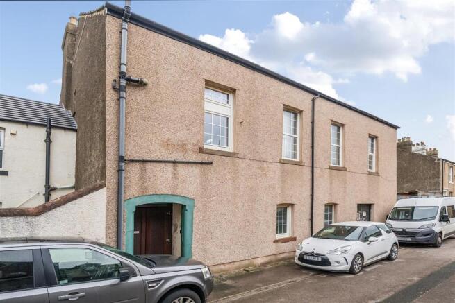 1 bed property, in Albert Street, £190,000