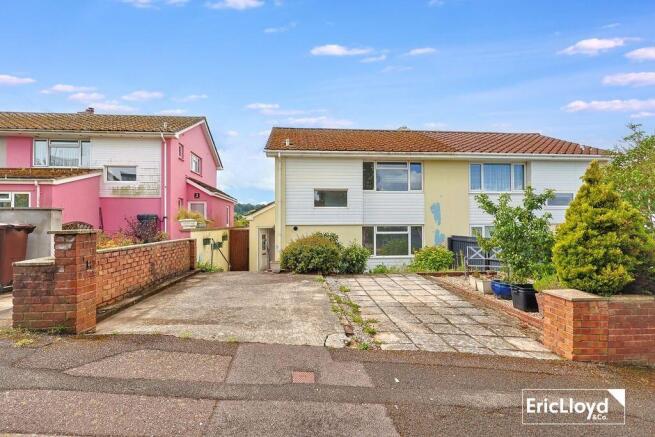 4 bed property, in Rea Barn Close, £290,000