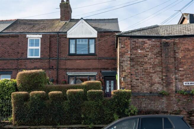 3 bed property, in Strawberry Terrace, £210,000